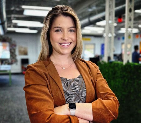 https___app.unbouncepreview.com_publish_assets_f130e77b-77d4-47b9-b7db-85c363a220ea_029a5dd9-ag-headshots-michele-low-res_10pk0y20pk0m800005w01o